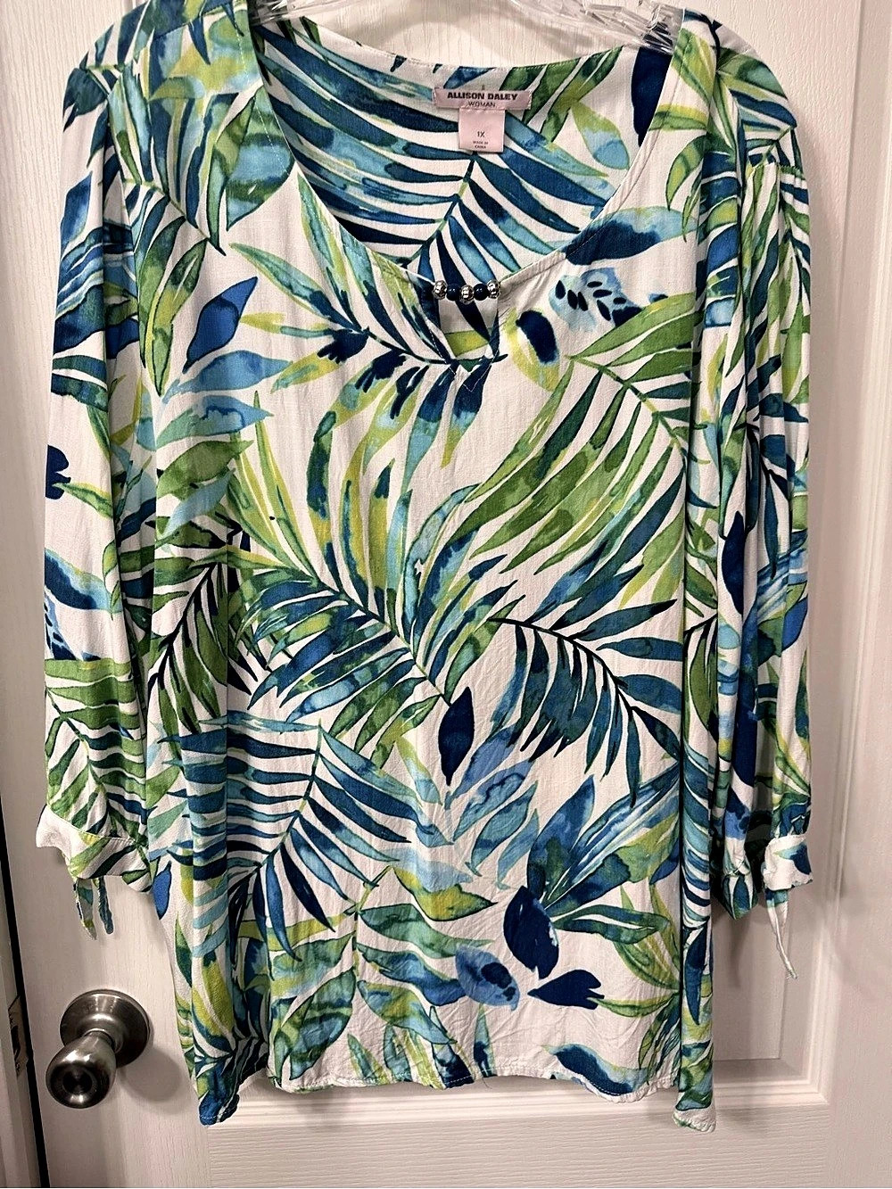 Allison Daley Floral Blouse White & Blue 1X Like New